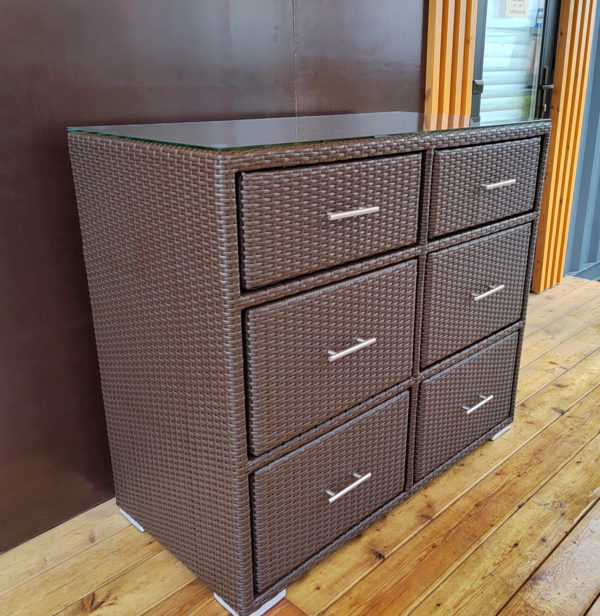 trio-2-komod-iz-rotanga-ulichnyj